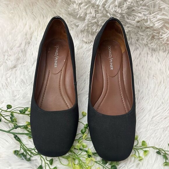 Donald J Pliner Black Stretchy Neoprene Square Toe Low Heel Pumps sz 7M - Picture 2 of 10